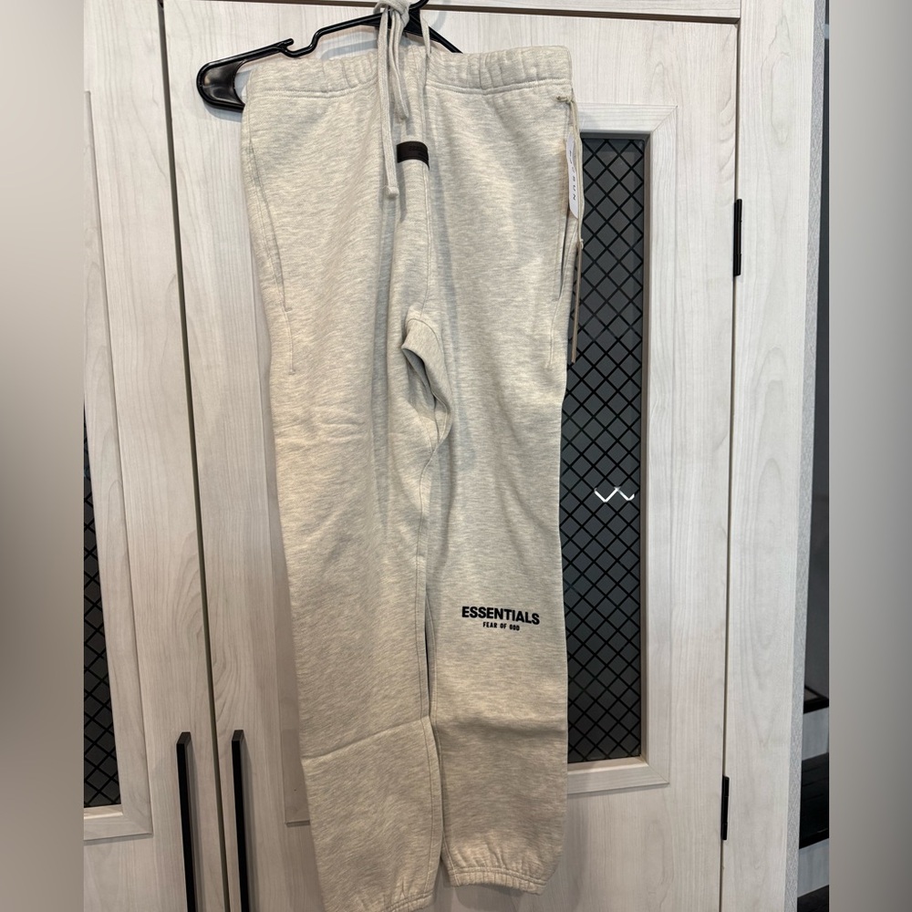 Essentials sweat pants size XS Light Oatmeal NWT